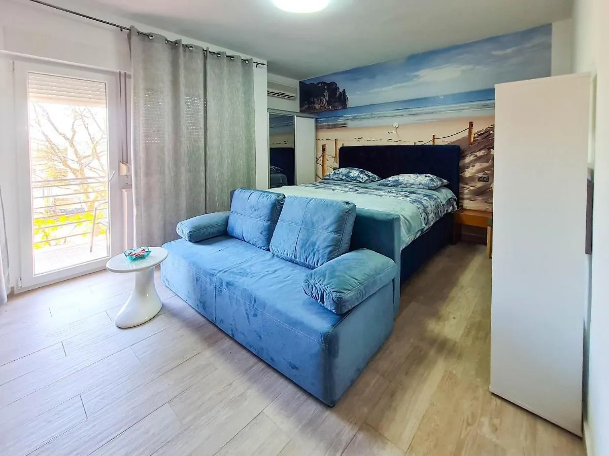 Apartments Katica Selce