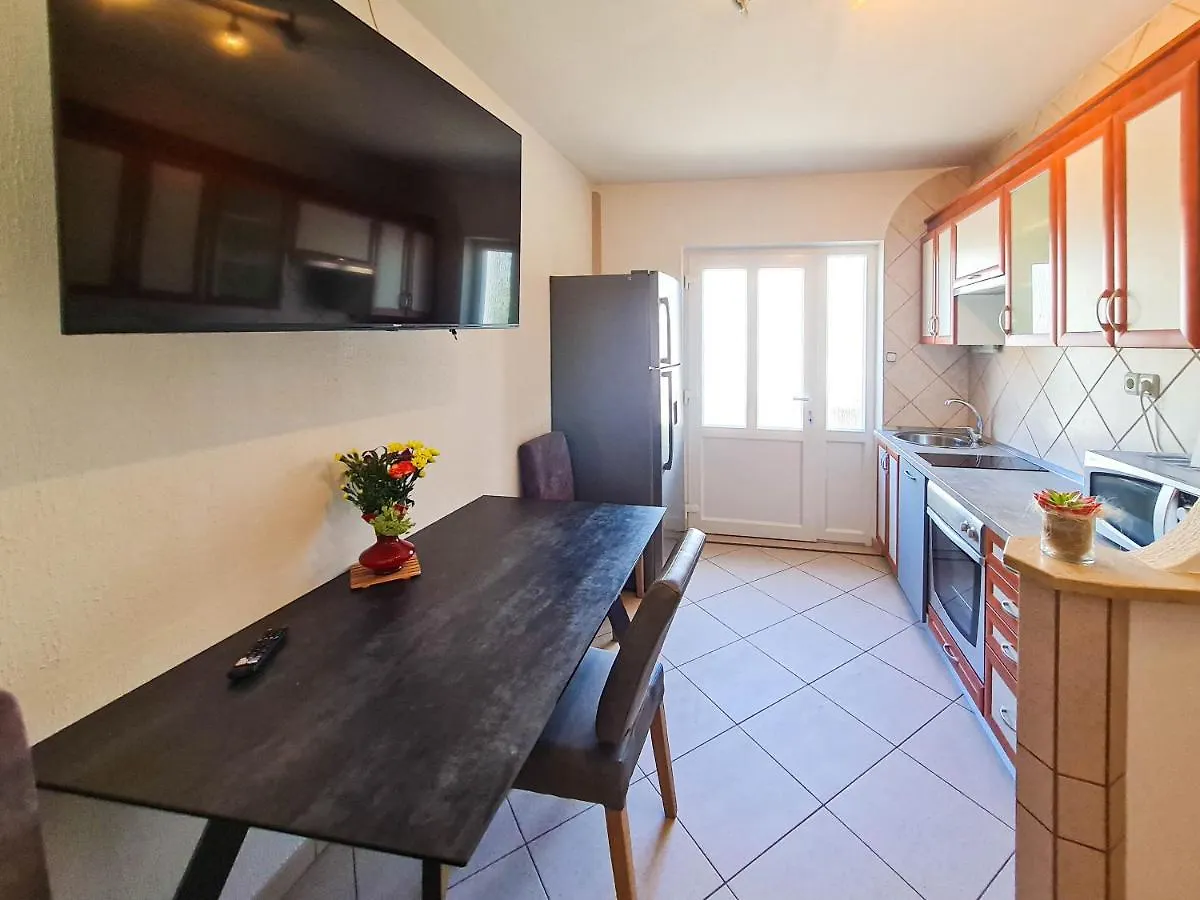 Apartments Katica Selce