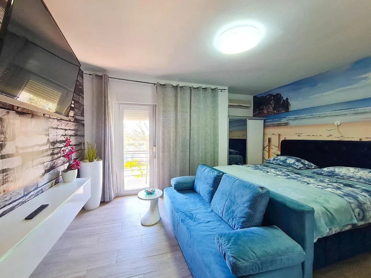 Apartments Katica Selce