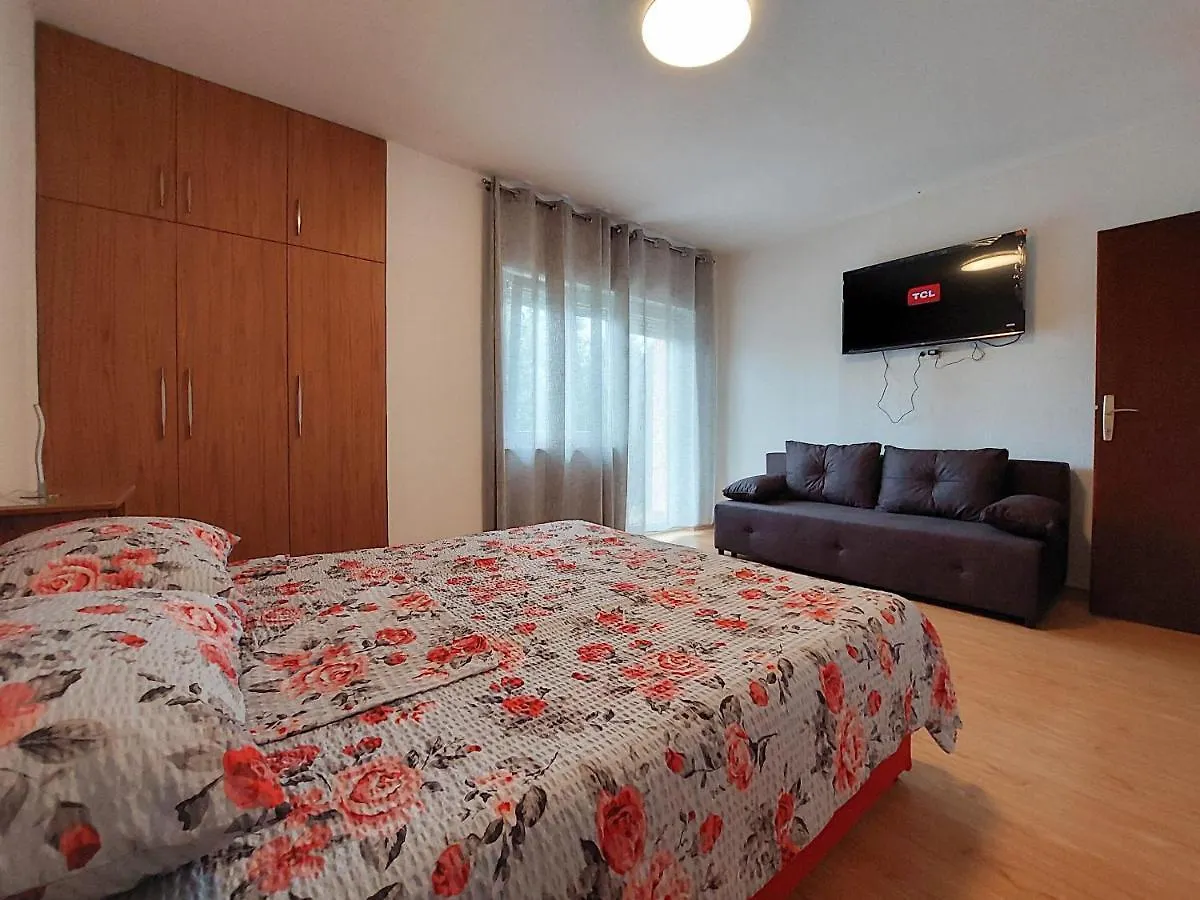 Apartments Katica Selce